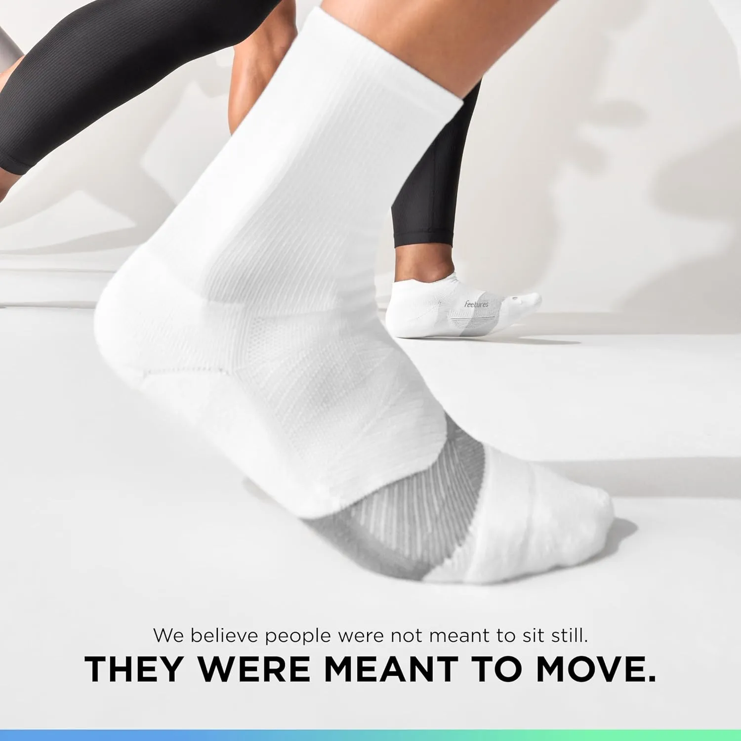 Feetures Elite Ultra Light Cushion Ankle Socks - Sport Sock with Targeted Compression
