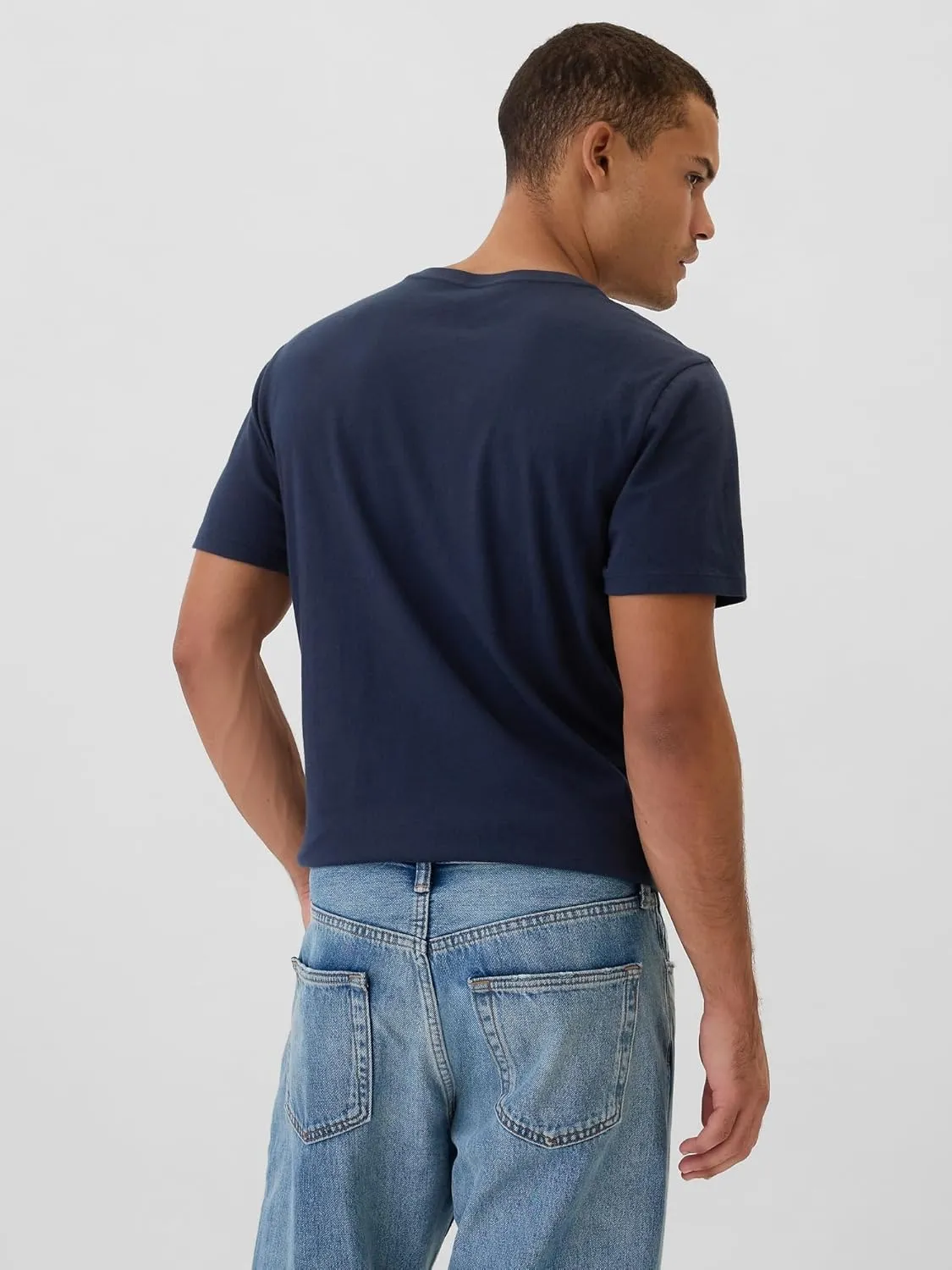 GAP Men's Everyday Soft Logo V-Neck T-Shirt