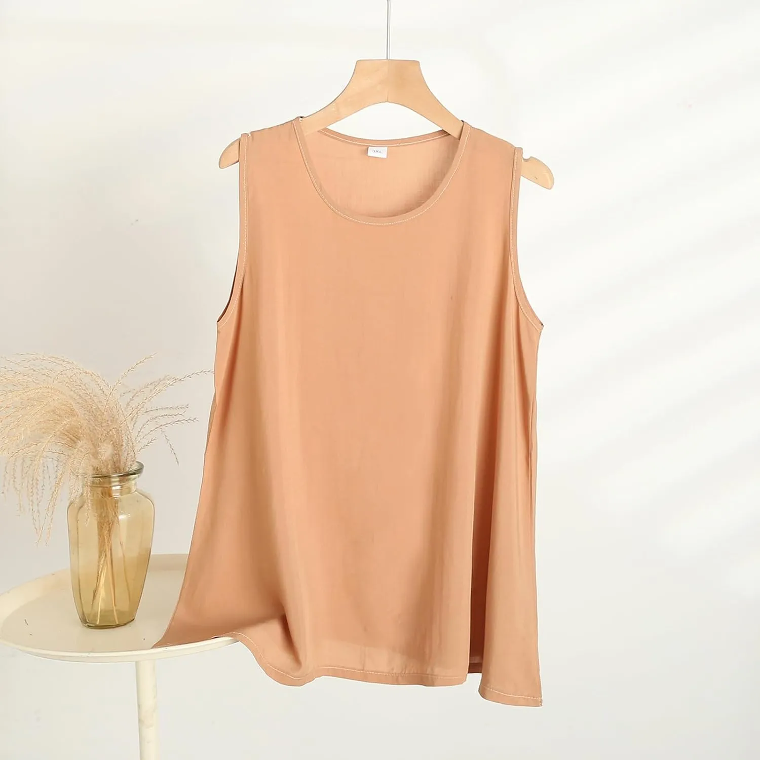 Trendy Going Out Tank Tops for Women Plus Size Sleeveless Shirts Loose Fit Casual Basic Tee Lightweight Blouses